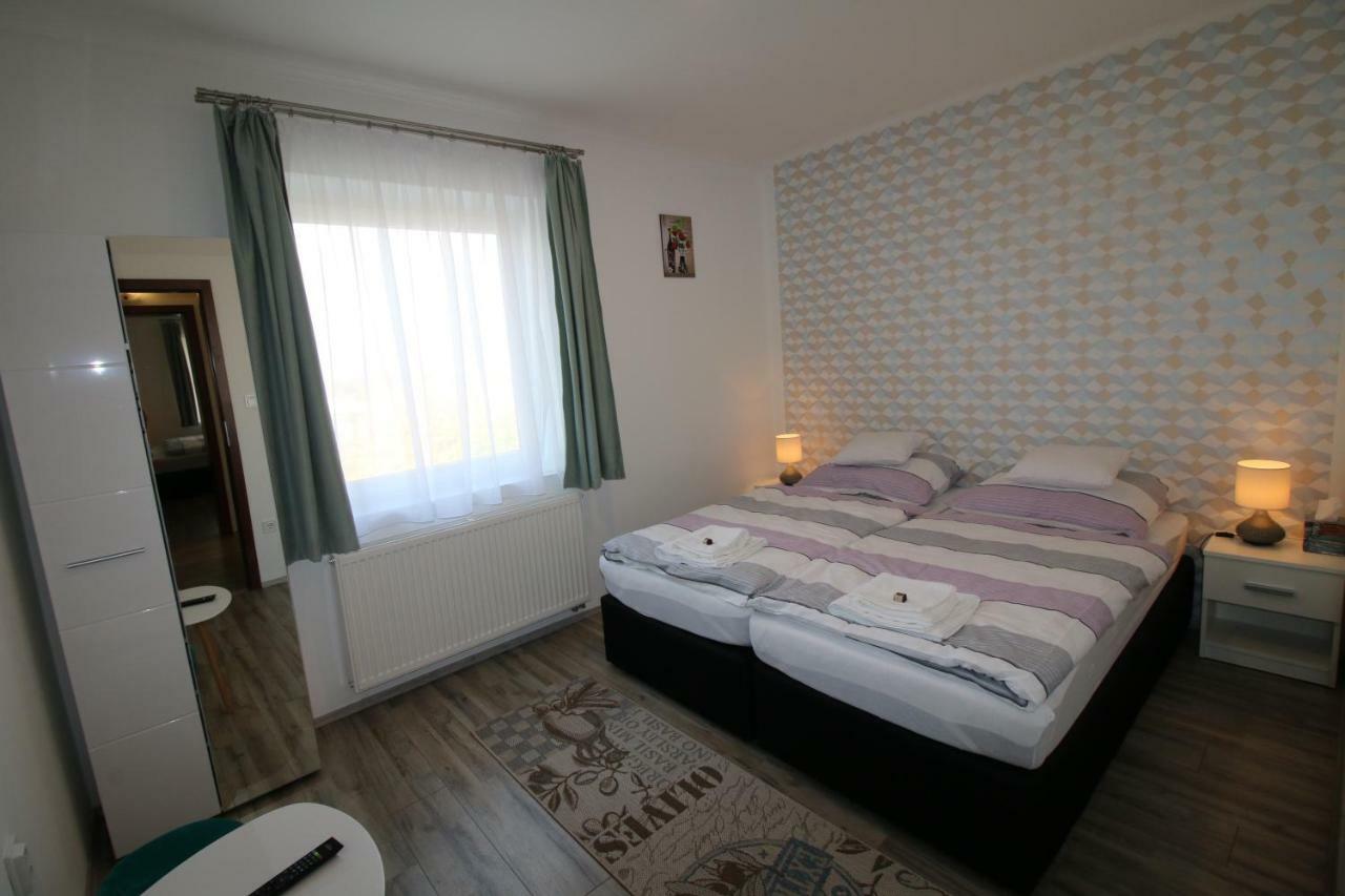 Szent Ivan Apartman Έγκερ Εξωτερικό φωτογραφία